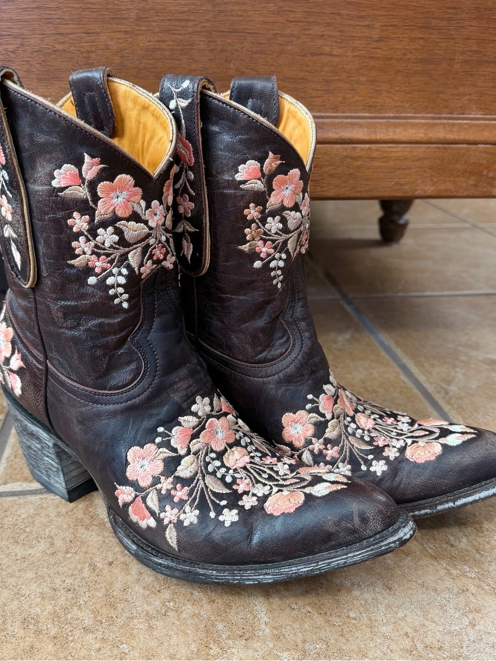 Old Gringo Brown Leather Ankle Boots with Pink Floral Embroidery